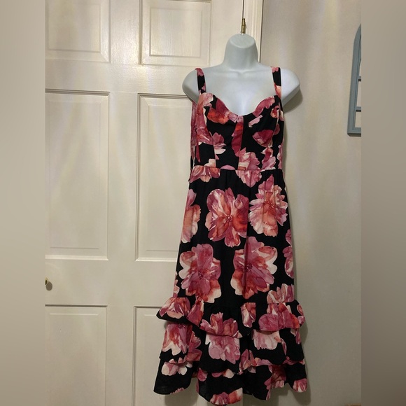 sofia by sofia vergara Dresses & Skirts - Sofia by Sofia Vergara Floral Maxi Dress - Black and Pink